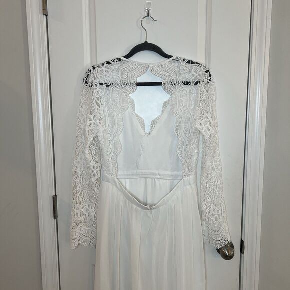 Elegant White Lace Maxi Dress - Picture 4 of 7
